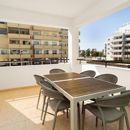 Olivia Mackenzie 2 Bedroom Flat With Pool Larnaca Zewnętrze zdjęcie