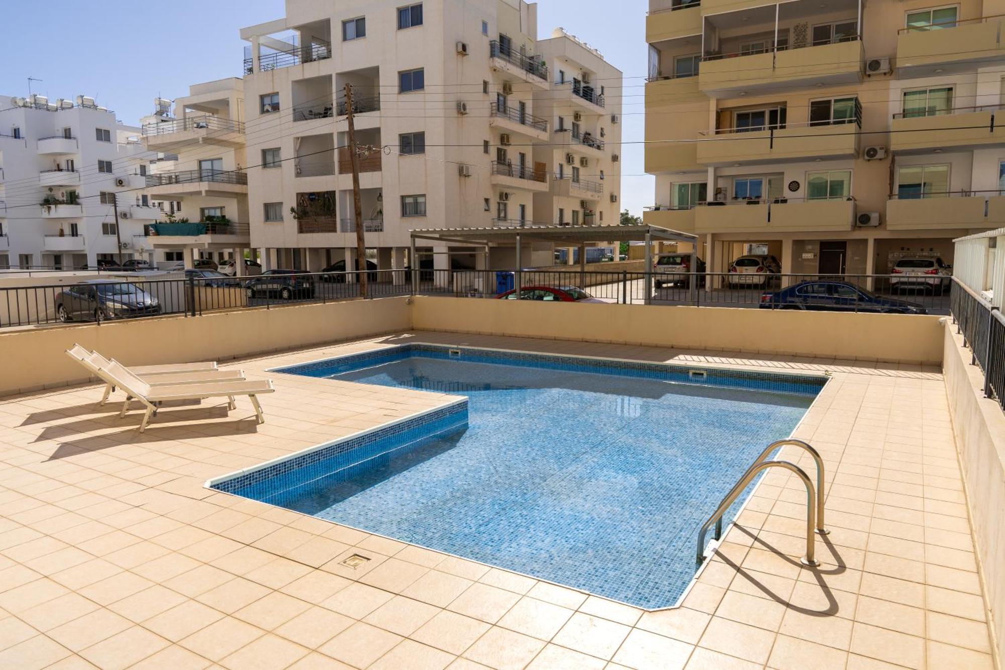 Olivia Mackenzie 2 Bedroom Flat With Pool Larnaca Zewnętrze zdjęcie