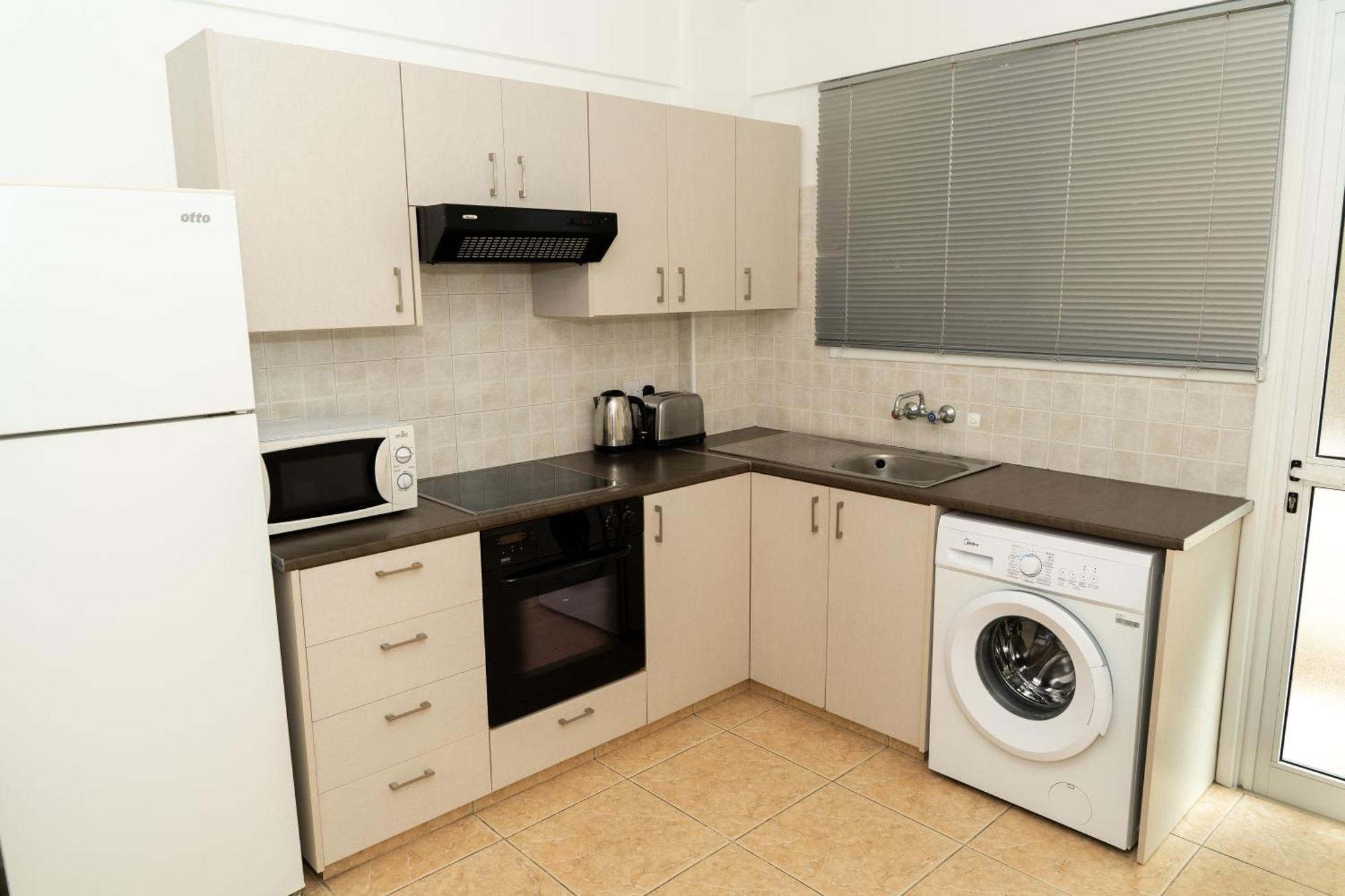 Olivia Mackenzie 2 Bedroom Flat With Pool Larnaca Zewnętrze zdjęcie
